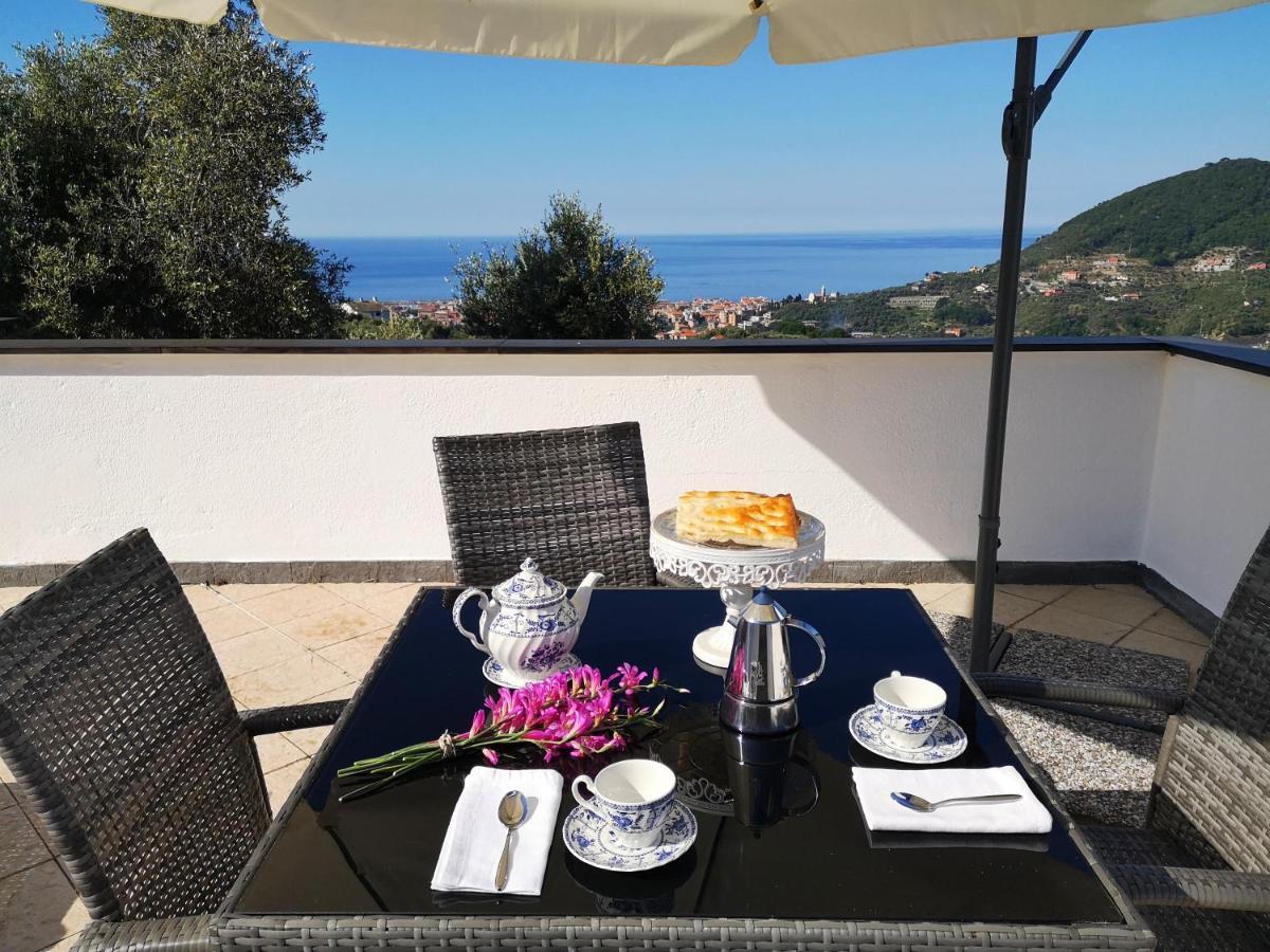 Villa La Vivagna - Casa Vista Mare Tra Gli Ulivi Leivi Exterior foto